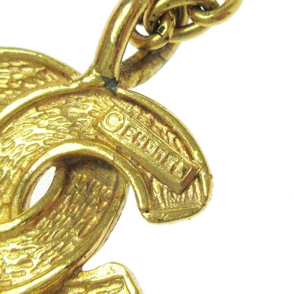 CHANEL CC Quilted Logos Charm Gold Chain Pendant - Picture 4 of 6
